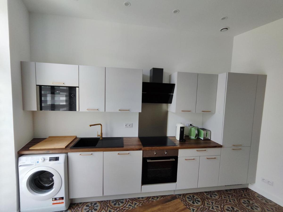 Bright And Modern 3-Bedroom Apartment, 90M2 With Air Condition, In ベジエ エクステリア 写真